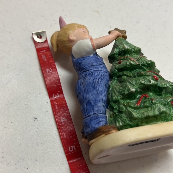 Vintage Denim Days by Homco 1985 Home Interiors #5563 Girl & Christmas Tree - Picture 9 of 10